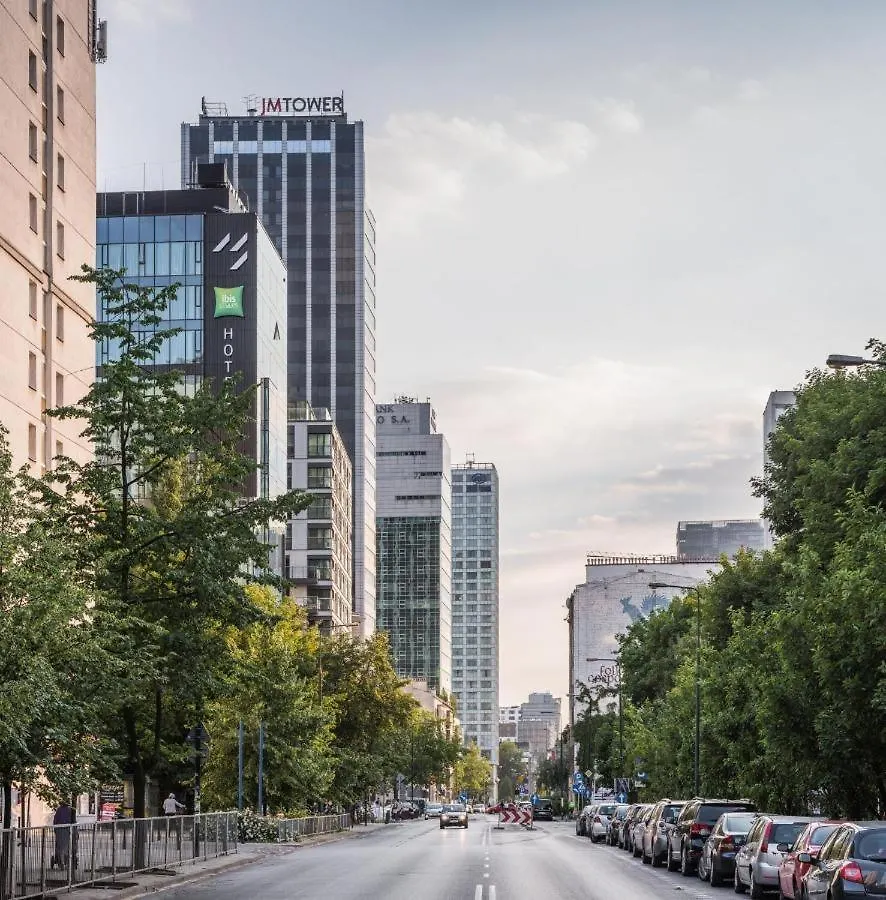 Urban Chic - Luxury Warsaw Stays - Mennica Residence - 4 Bedrooms Poland