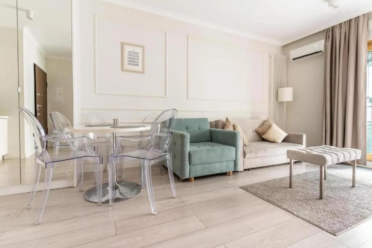 Apartment Urban Chic - Luxury Warsaw Stays - Mennica Residence - 4 Bedrooms Poland