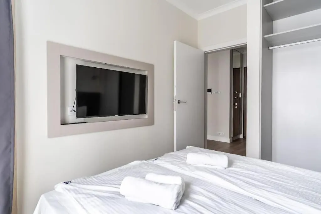 Urban Chic - Luxury Warsaw Stays - Mennica Residence - 4 Bedrooms Apartment