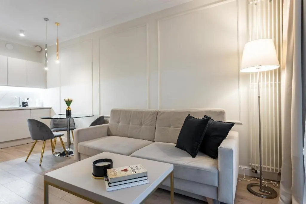 Apartment Urban Chic - Luxury Warsaw Stays - Mennica Residence - 4 Bedrooms Poland