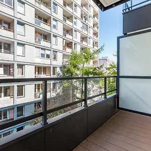 Aleja Solidarnosci 60b Apartment